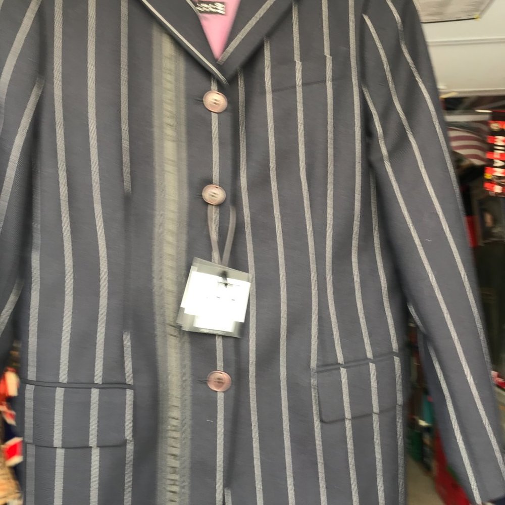 Female jacket - Picture 5 of 8